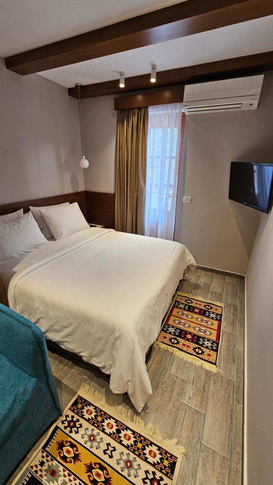 Palorto Hotel Gjirokastër 外观 照片