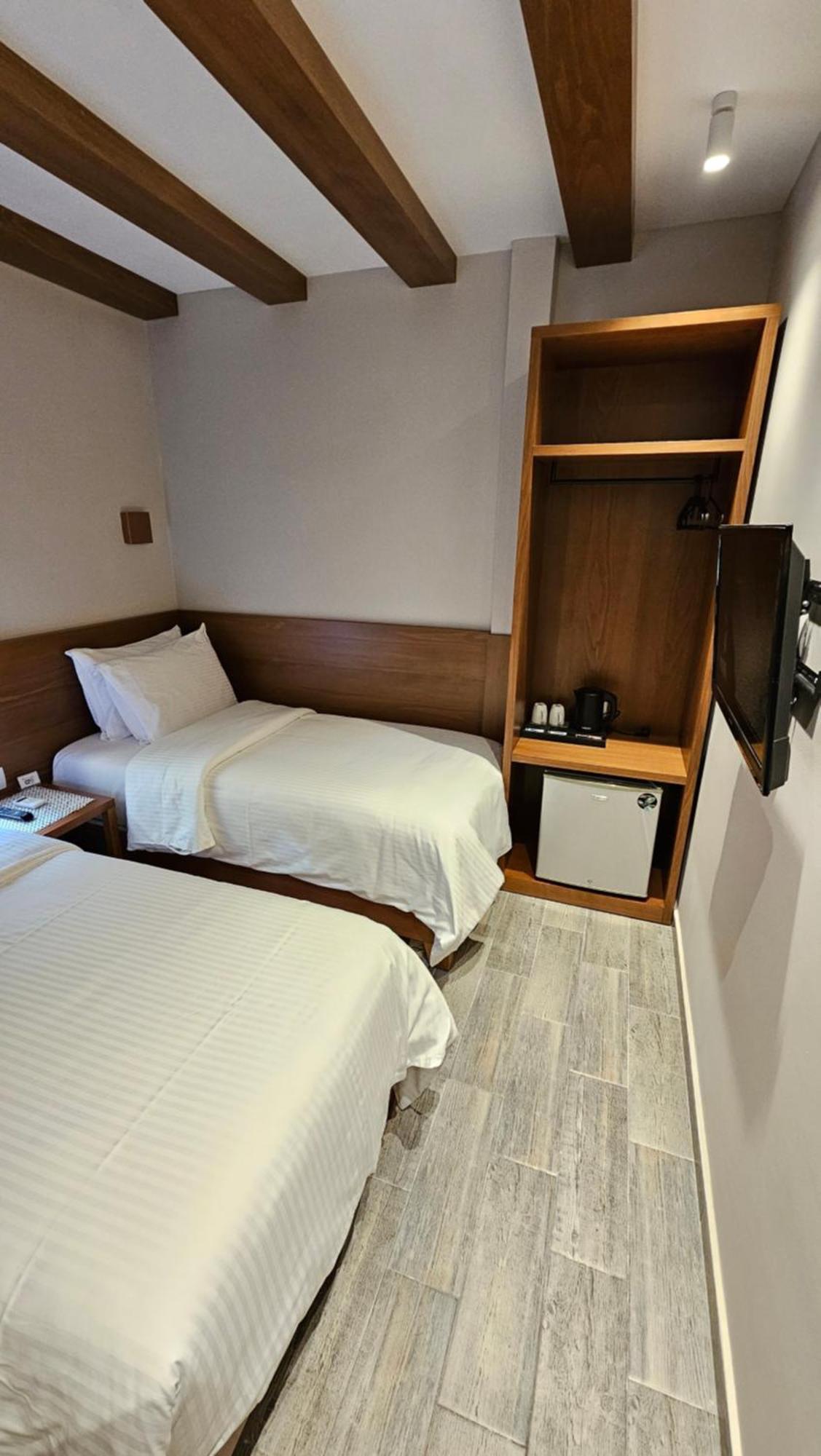 Palorto Hotel Gjirokastër 外观 照片